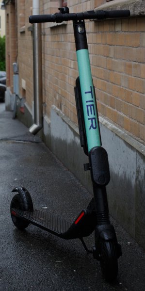 Bild på en Tiers första elsparkcykel